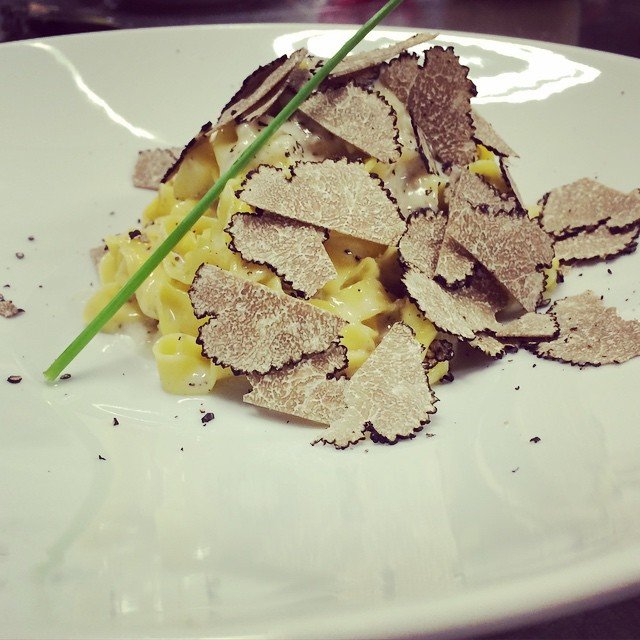 Piatto a base di tartufo