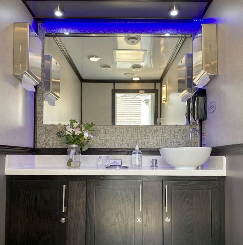 Mobile Luxury Restroom Rentals Porta Potty Bathrooms