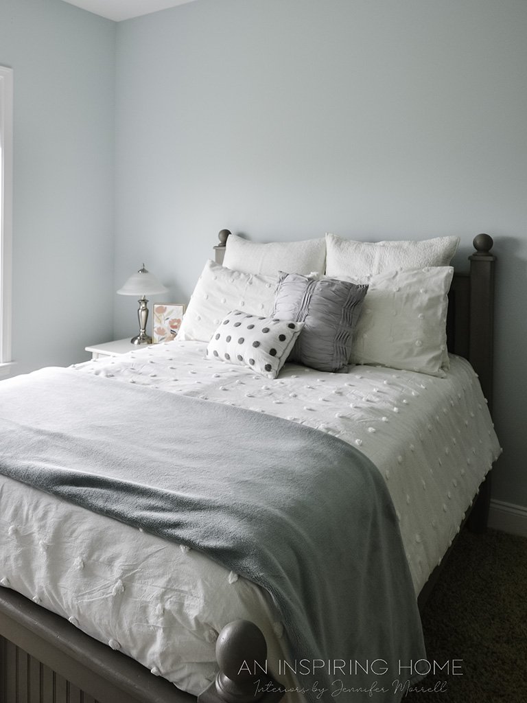 How to Paint a Bed with Chalk Paint