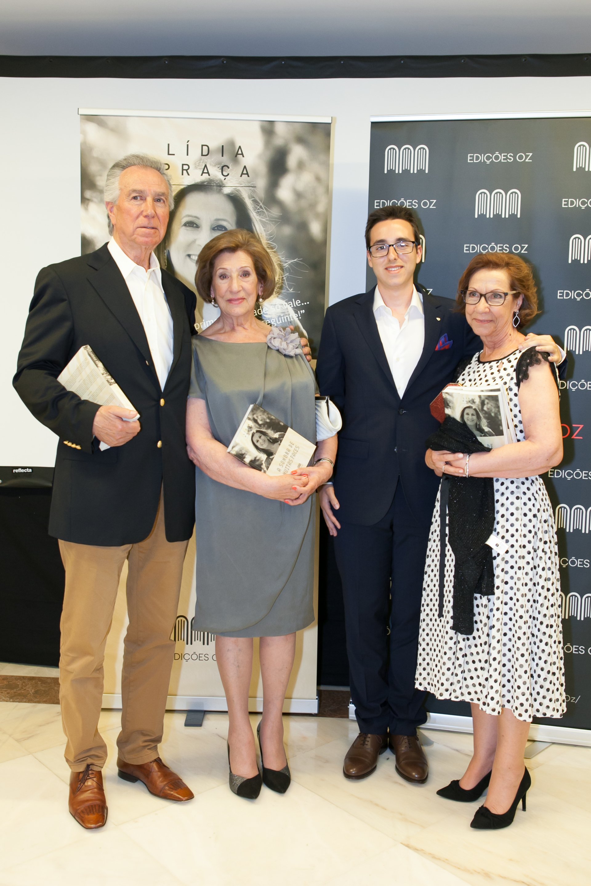 A Sombra de Muitas Faces de Lidia Praça