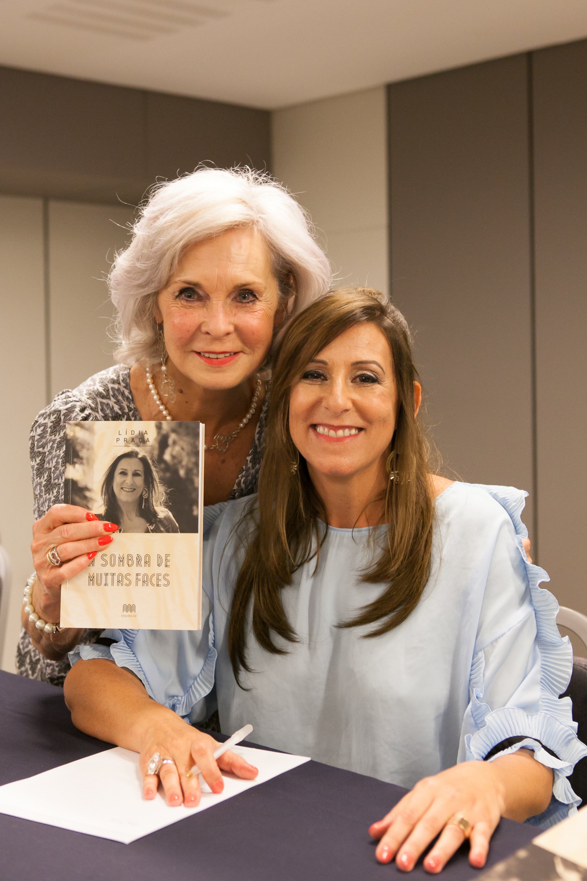 A Sombra de Muitas Faces de Lidia Praça com Olga Sousa