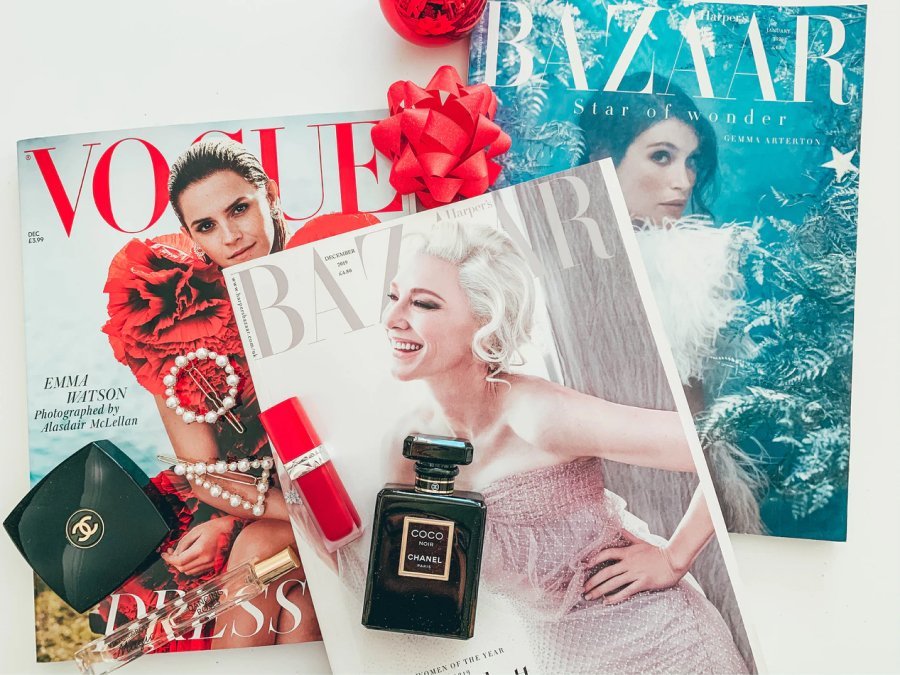 Sách, tạp chí, danh mục, báo chí và các phương tiện in ấn hữu hình là đối tượng làm việc mảng thiết kế xuất bản và in ấn