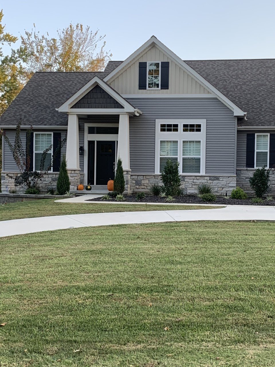 3 Causes of dirty siding and how to clean it