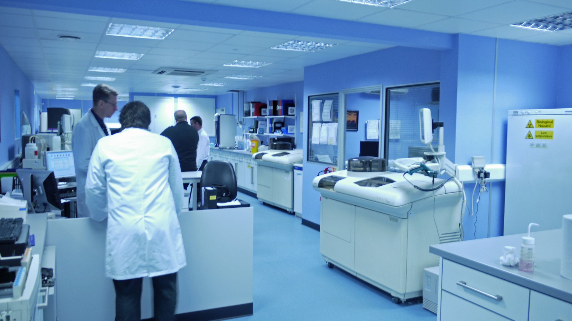 Laboratory & Controlled Environment Design & Fit Outs