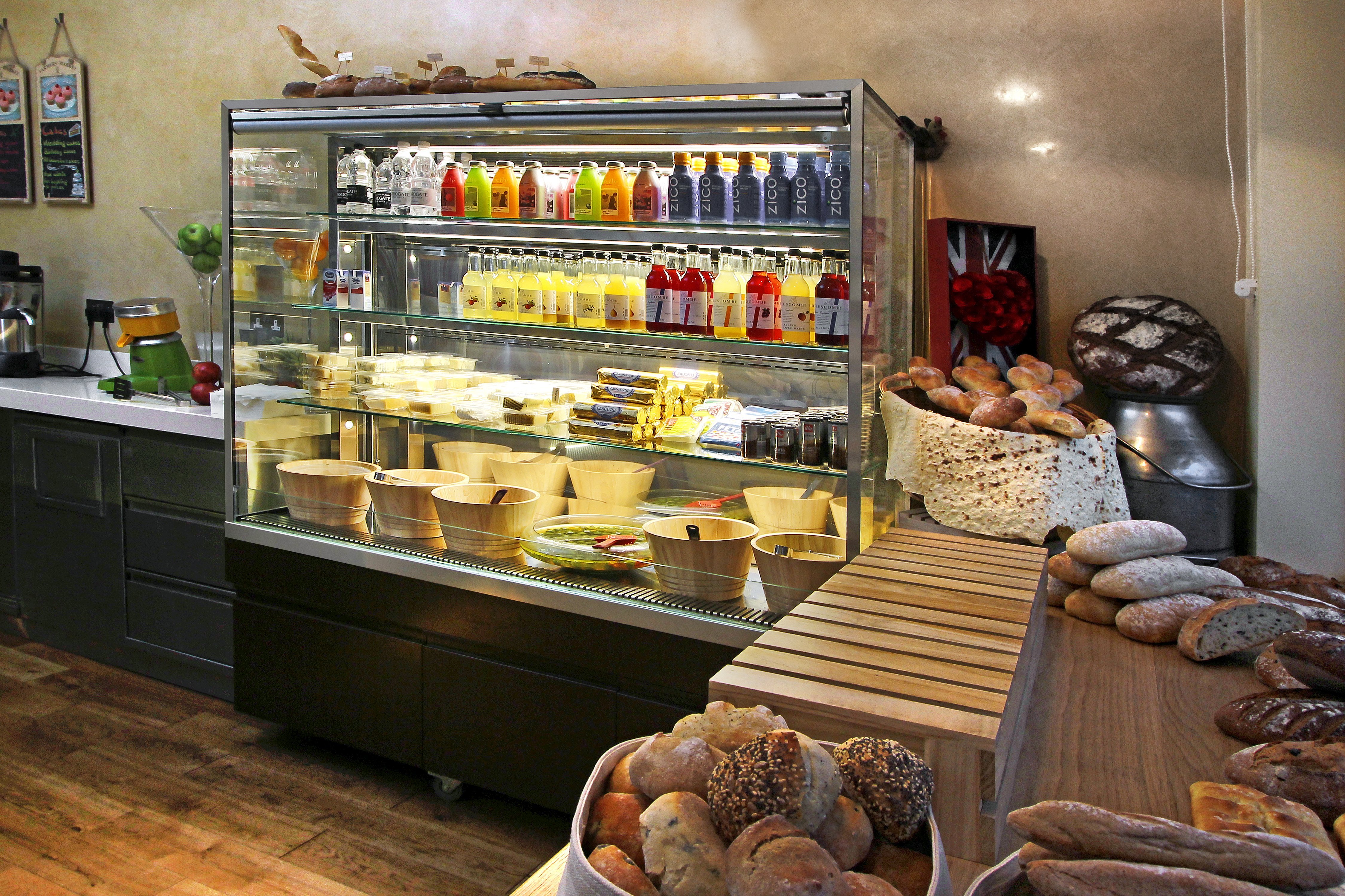 Grab & go selfservice counters in London, UK