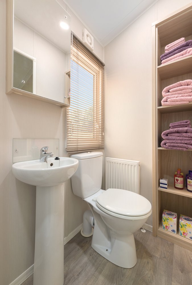 Instant Baches Aspen Bathroom 2