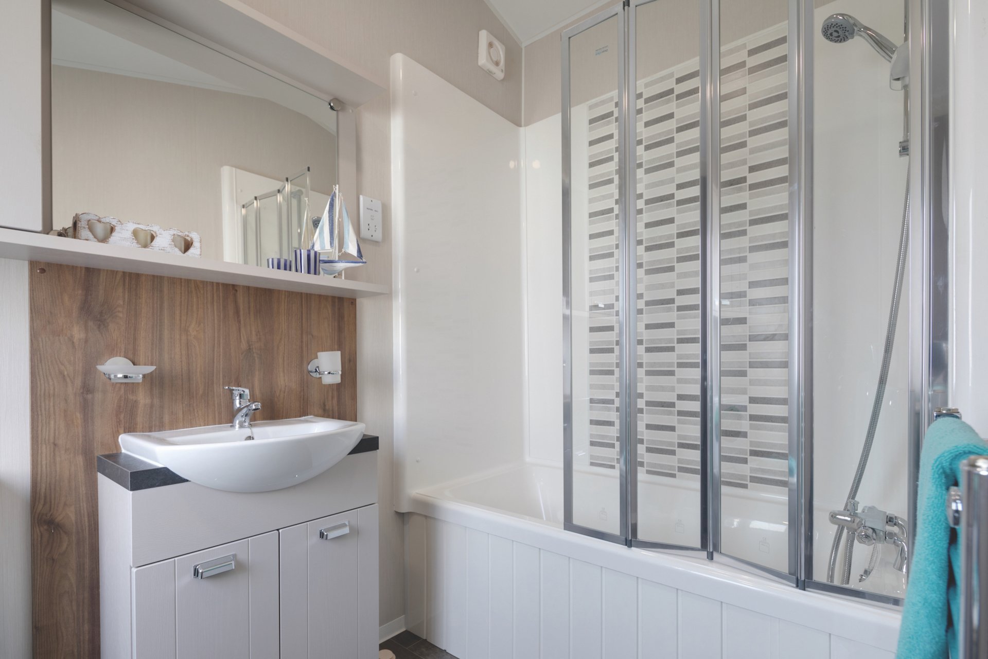 Instant Baches Sheraton Ensuite