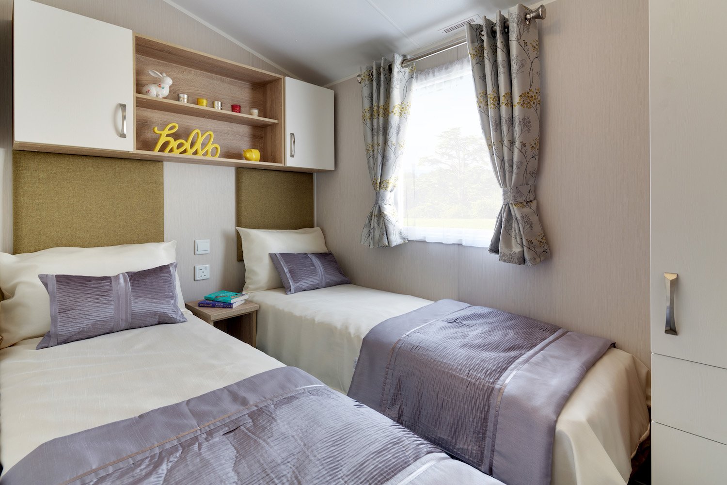 Instant Baches Sierra Bedroom 2