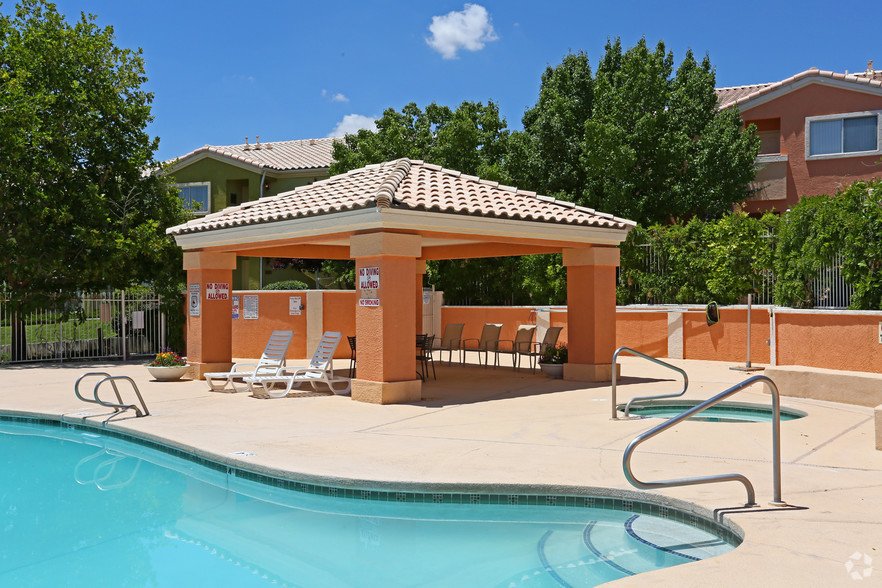 Gallery Taylor Ranch Luxury Apartments Albuquerque, NM