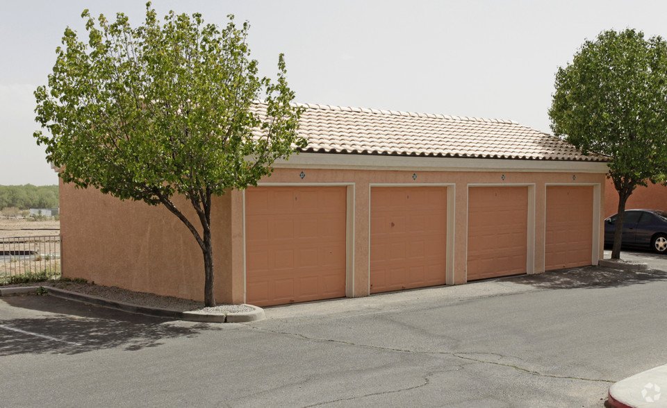 Gallery Taylor Ranch Luxury Apartments Albuquerque, NM