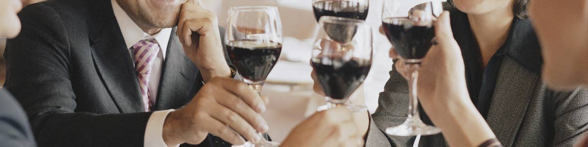 corporate-event-with-drinks