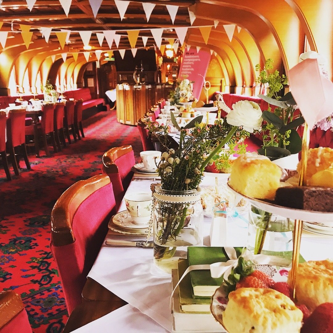 Vintage Afternoon Tea Cruise on the Thames from Henley