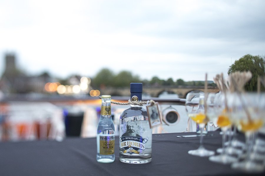 Gin and fizz cruises on the Thames from Henley