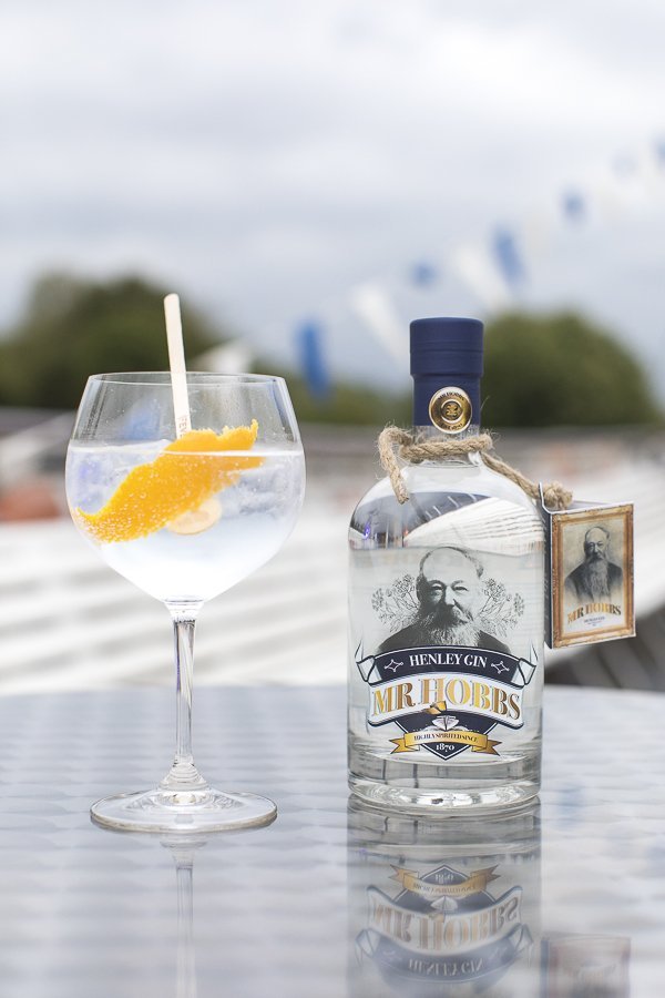 Gin and fizz cruises on the Thames from Henley