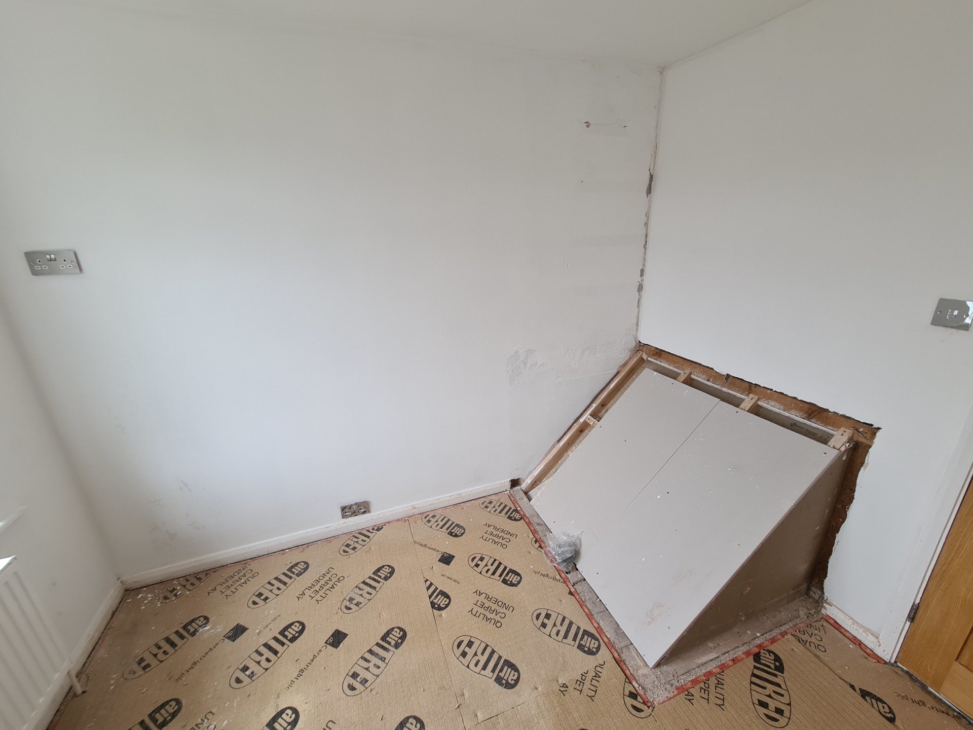 We Build A Bed With Lots Of Storage In A Small Bedroom With A Stairs