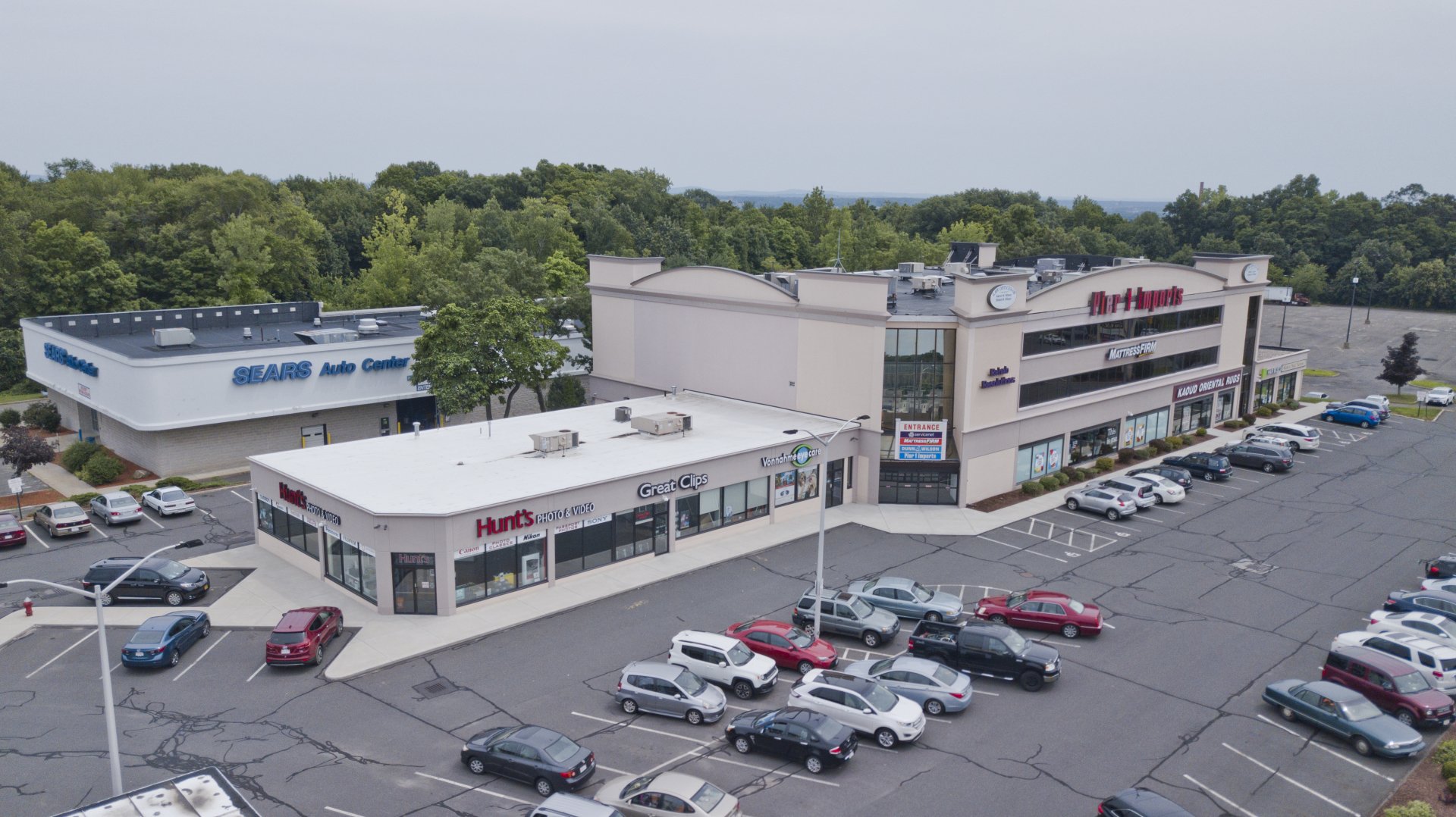 Holyoke Mall Crossing Space for Lease in Holyoke, MA