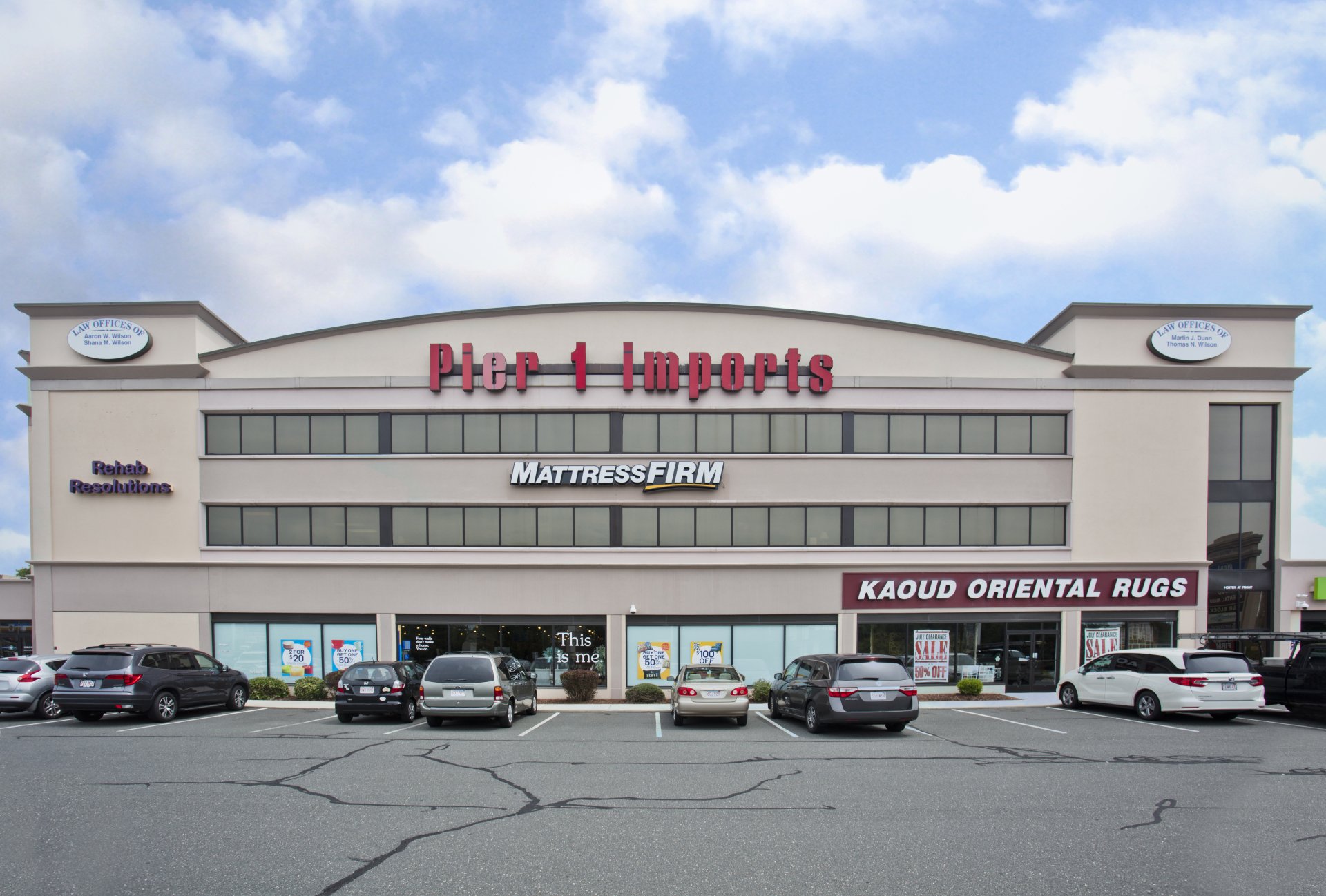 Holyoke Mall Crossing Space for Lease in Holyoke, MA