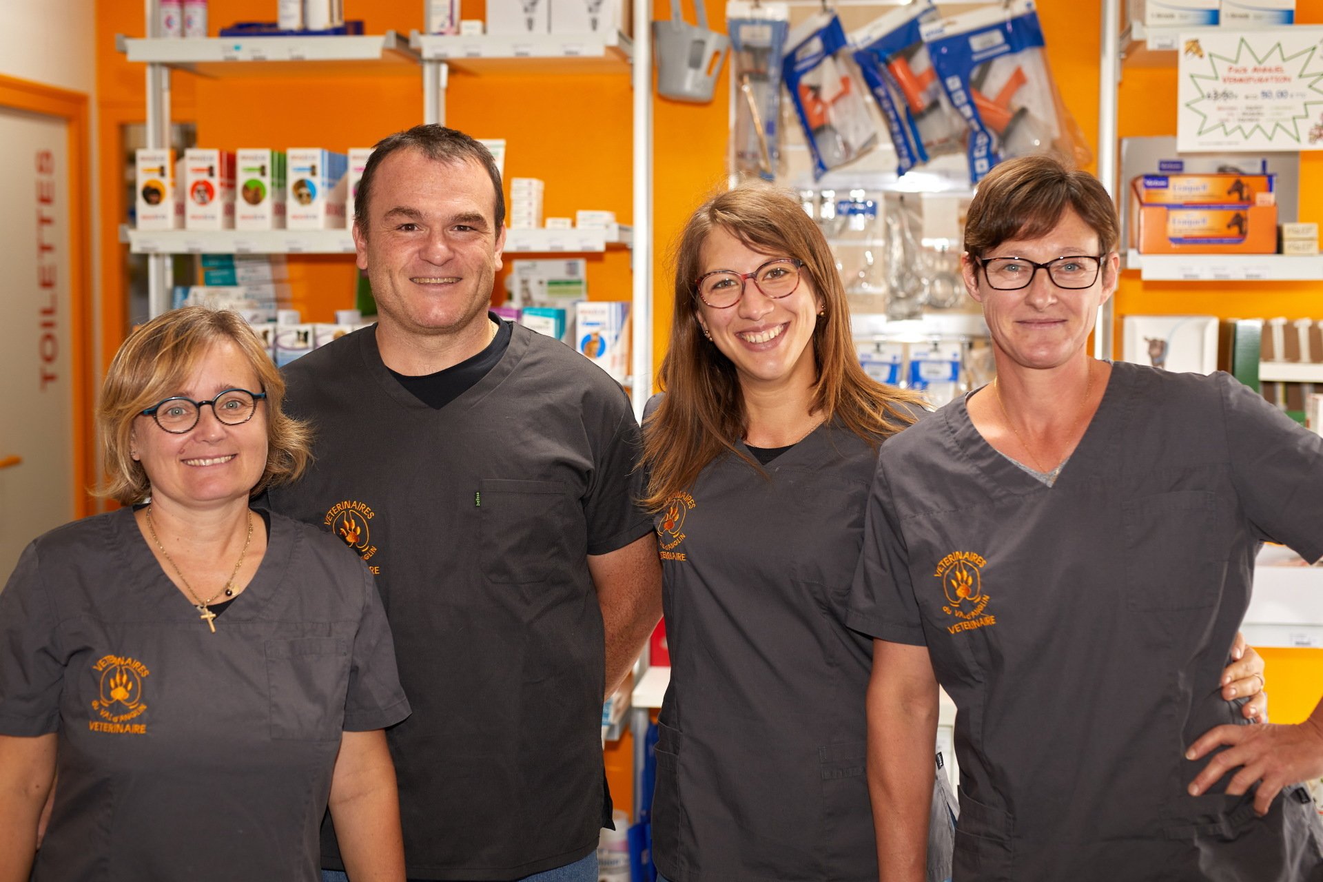 Vétérinaires du Val d'Anglin pour chien, chat, NAC, chevaux et animaux