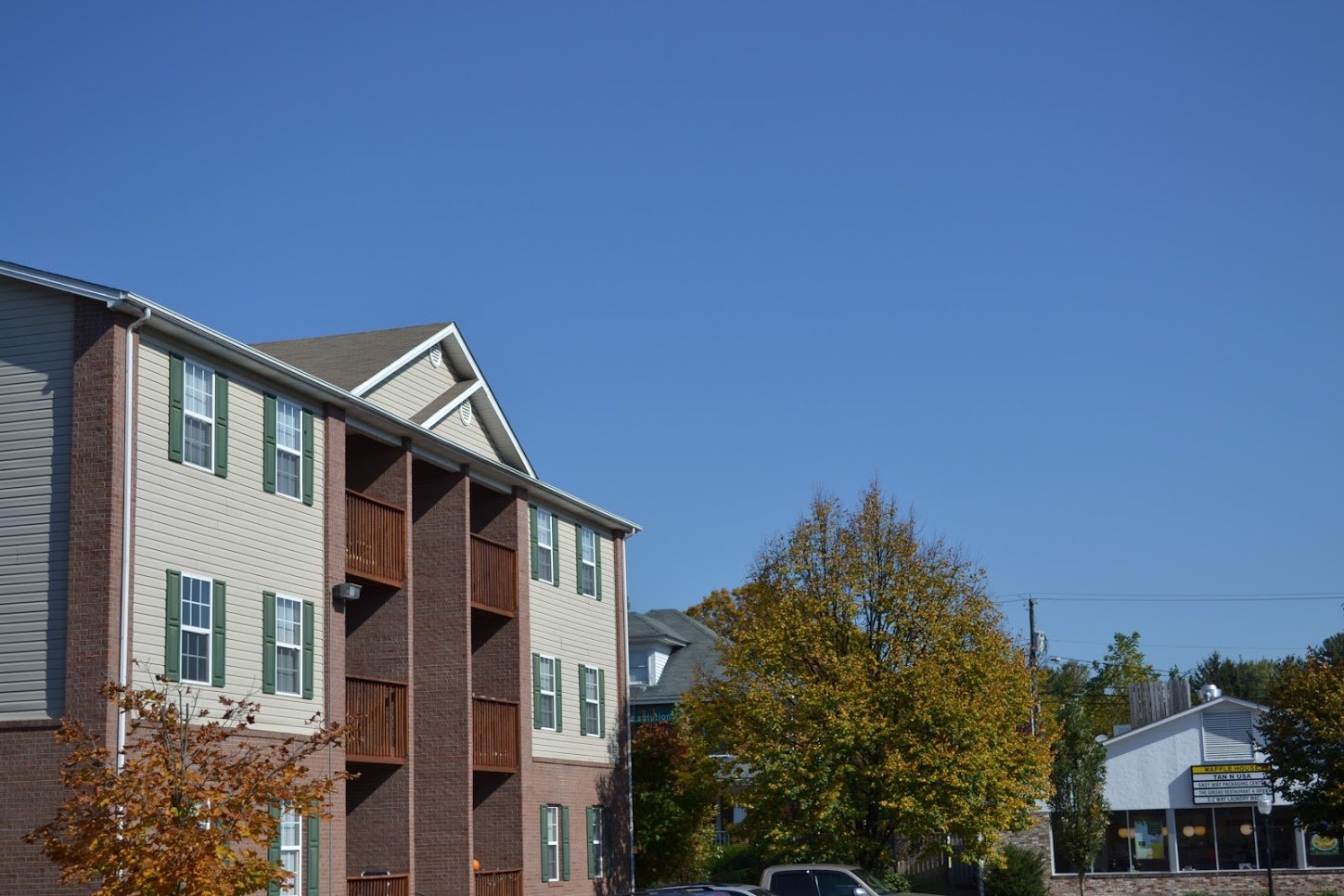 Collegiate Court Price Real Estate