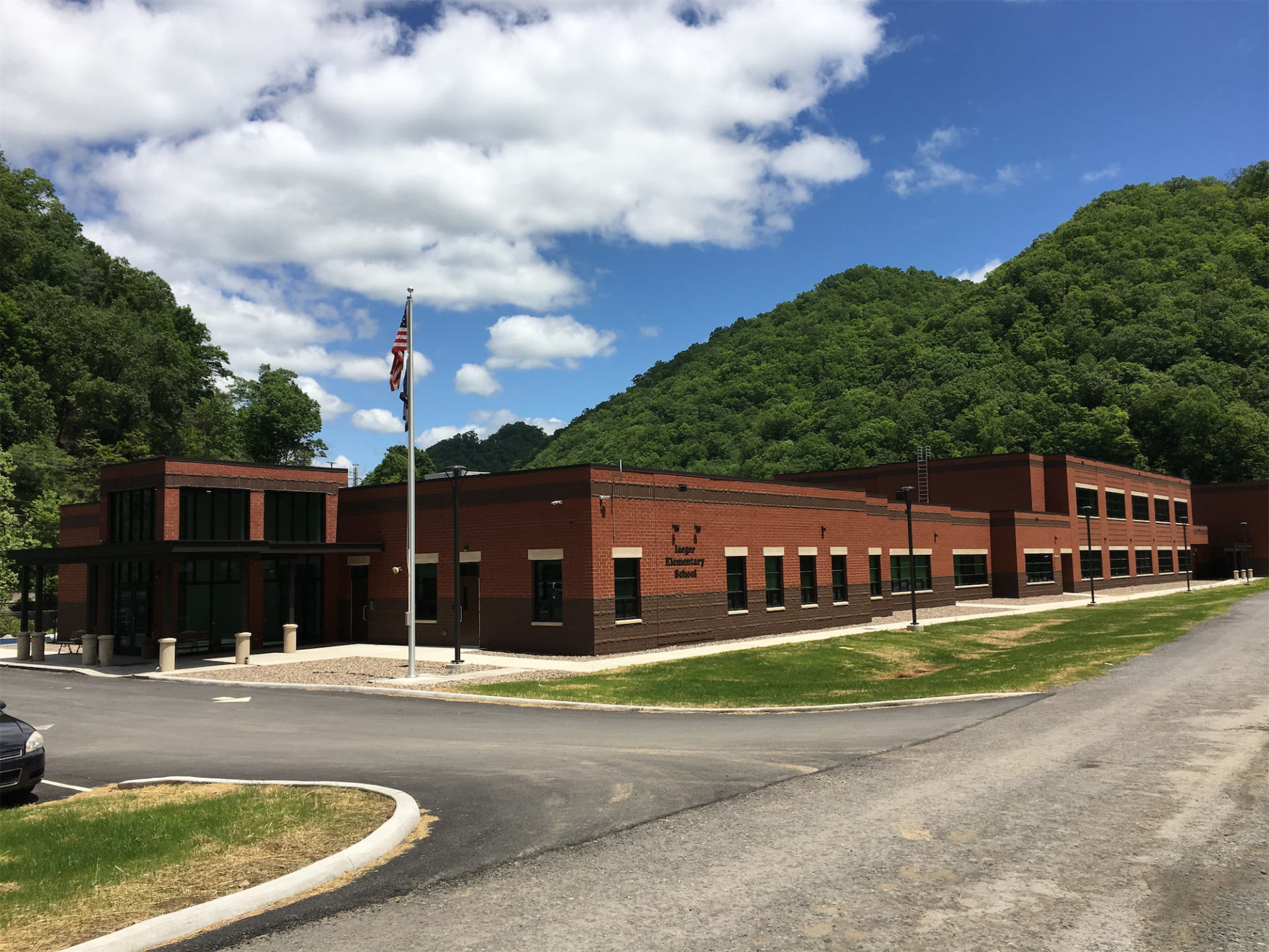 Iaeger Panther Elementarty School