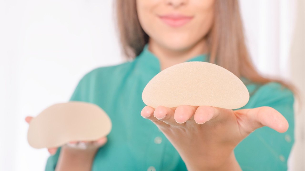Dúvidas frequentes sobre implante mamário de silicone