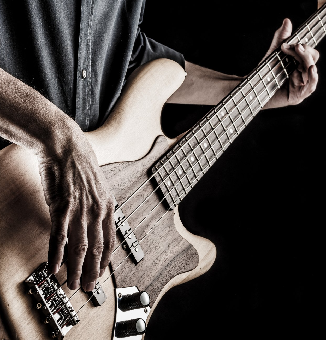 Bass guitar lessons Altrincham Steven Dalton