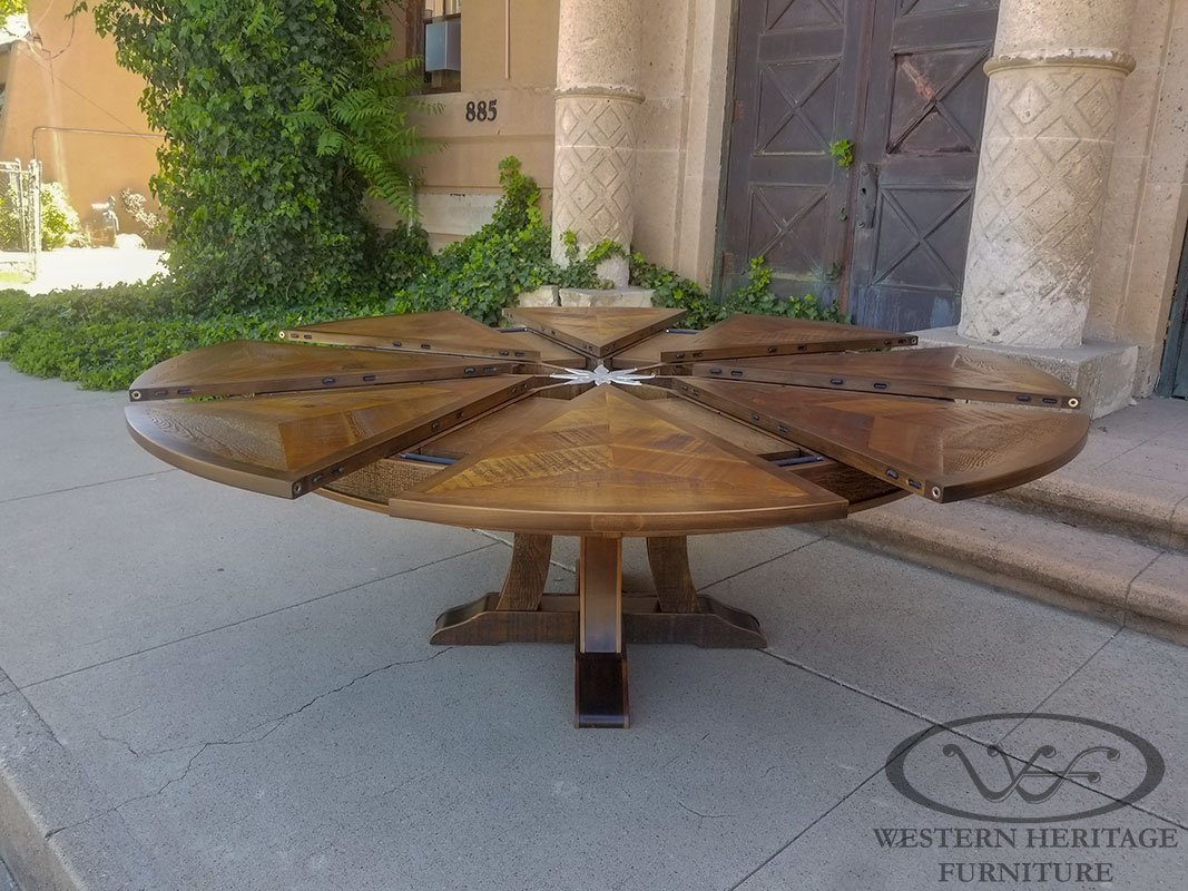 Expanding Round Table