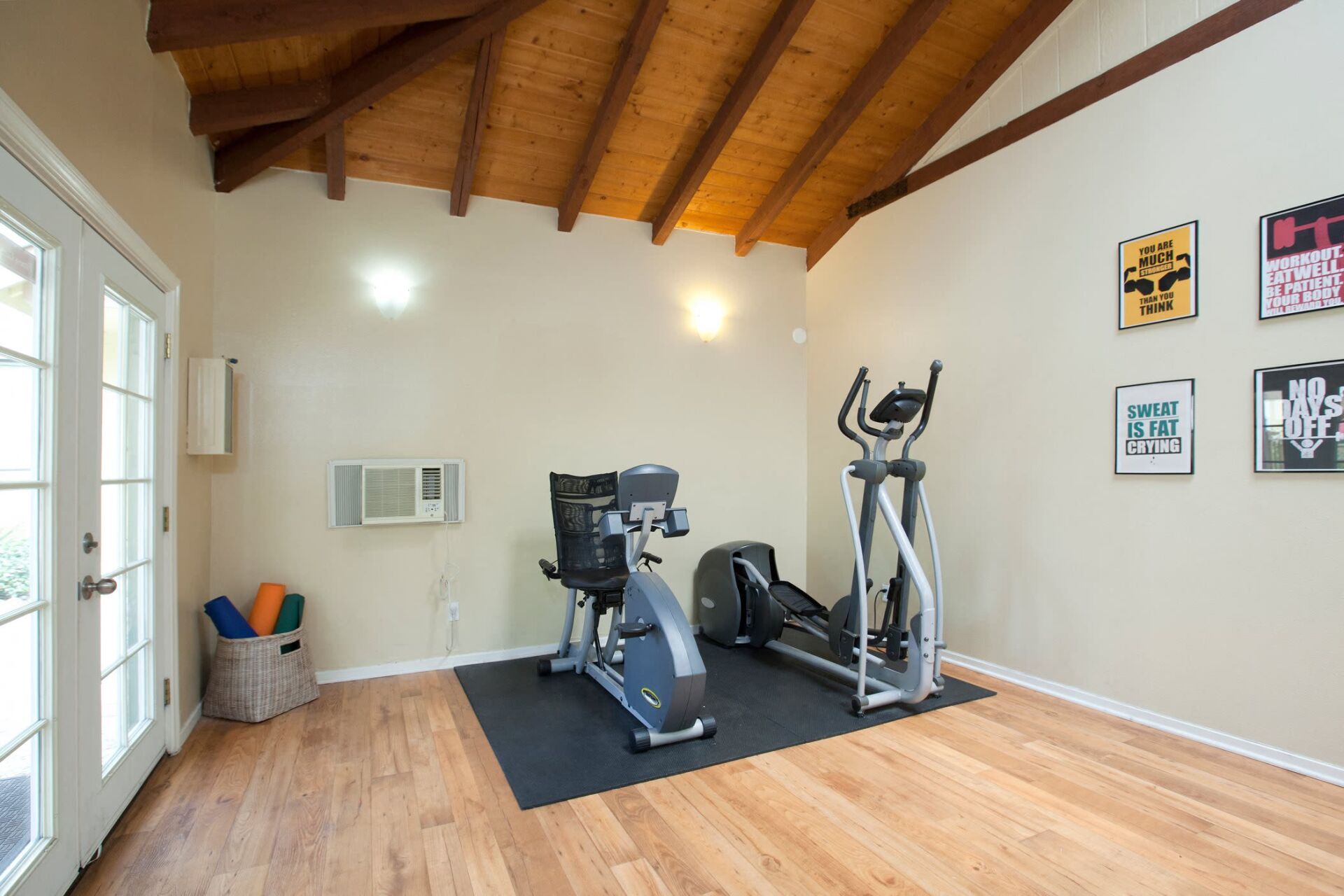 Monrovia, CA Apartments for Rent Near the Freeway/Transit