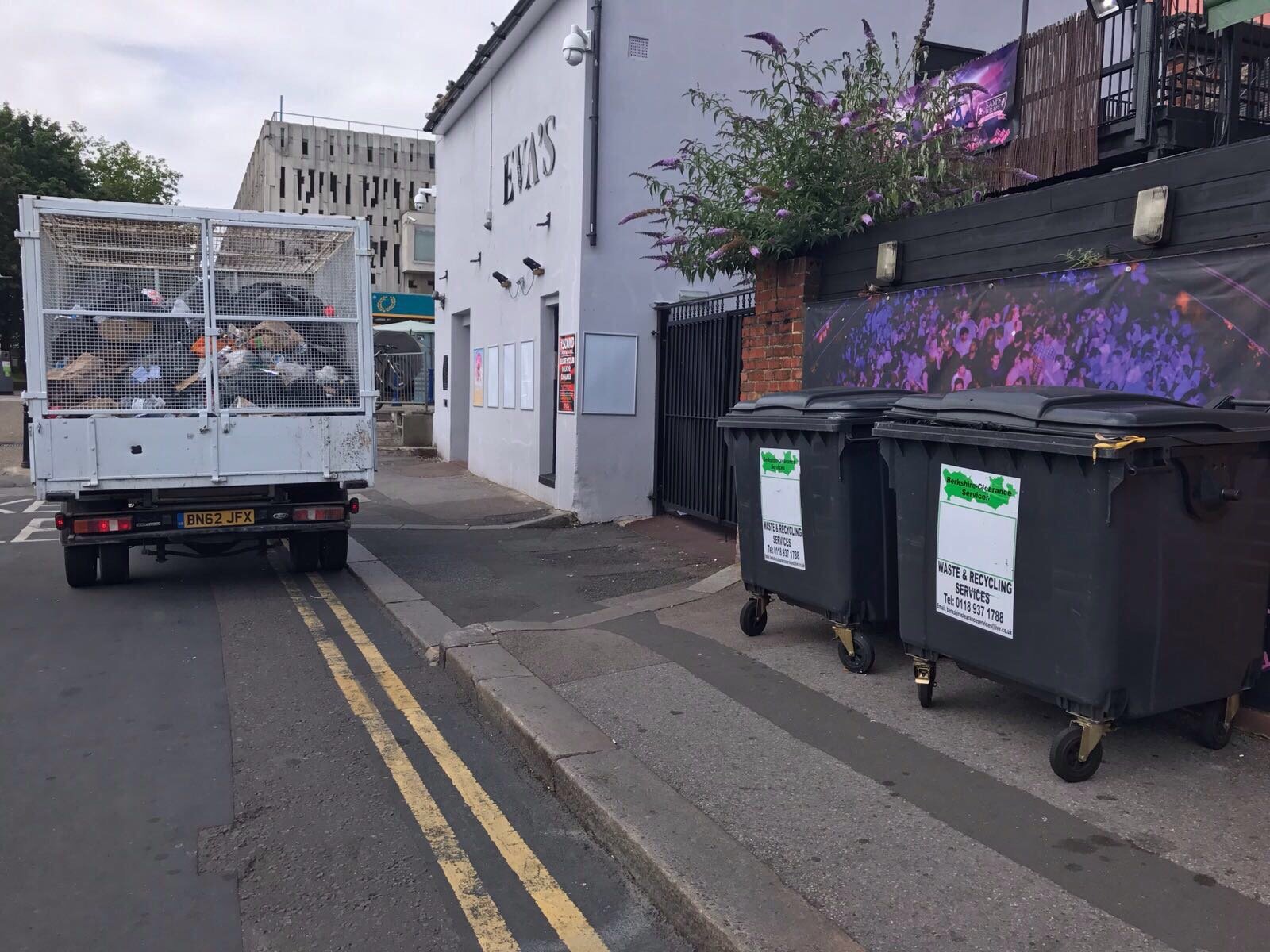 Wheelie bin hire & waste disposal across Reading & Berkshire.