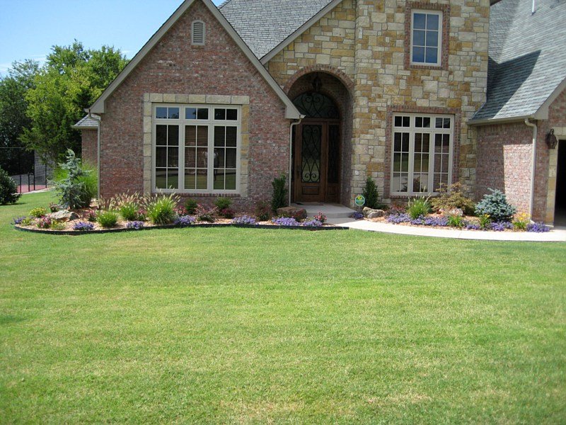 Maintaining Your Lawn Stillwater, OK Prairie's Edge Landscaping