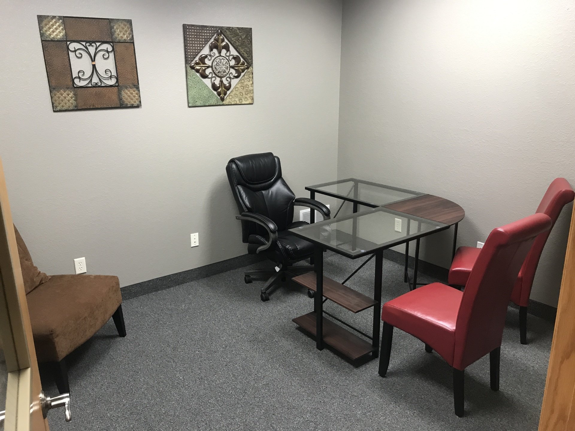 Find Rochester MN Office Space Listings and Conference Room Rentals