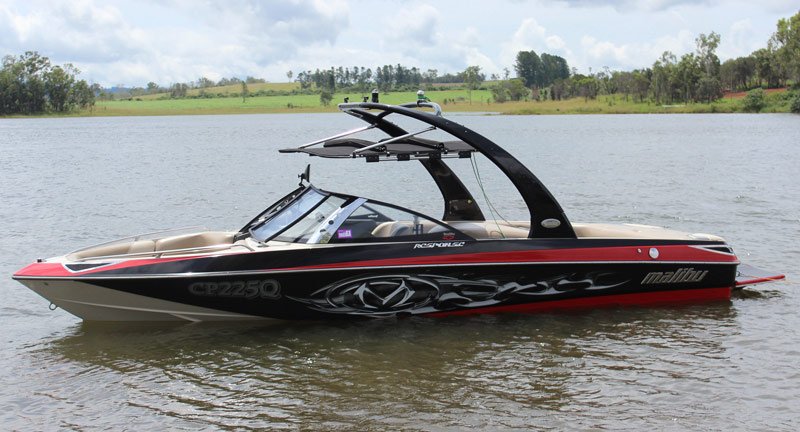 wake board boat in water