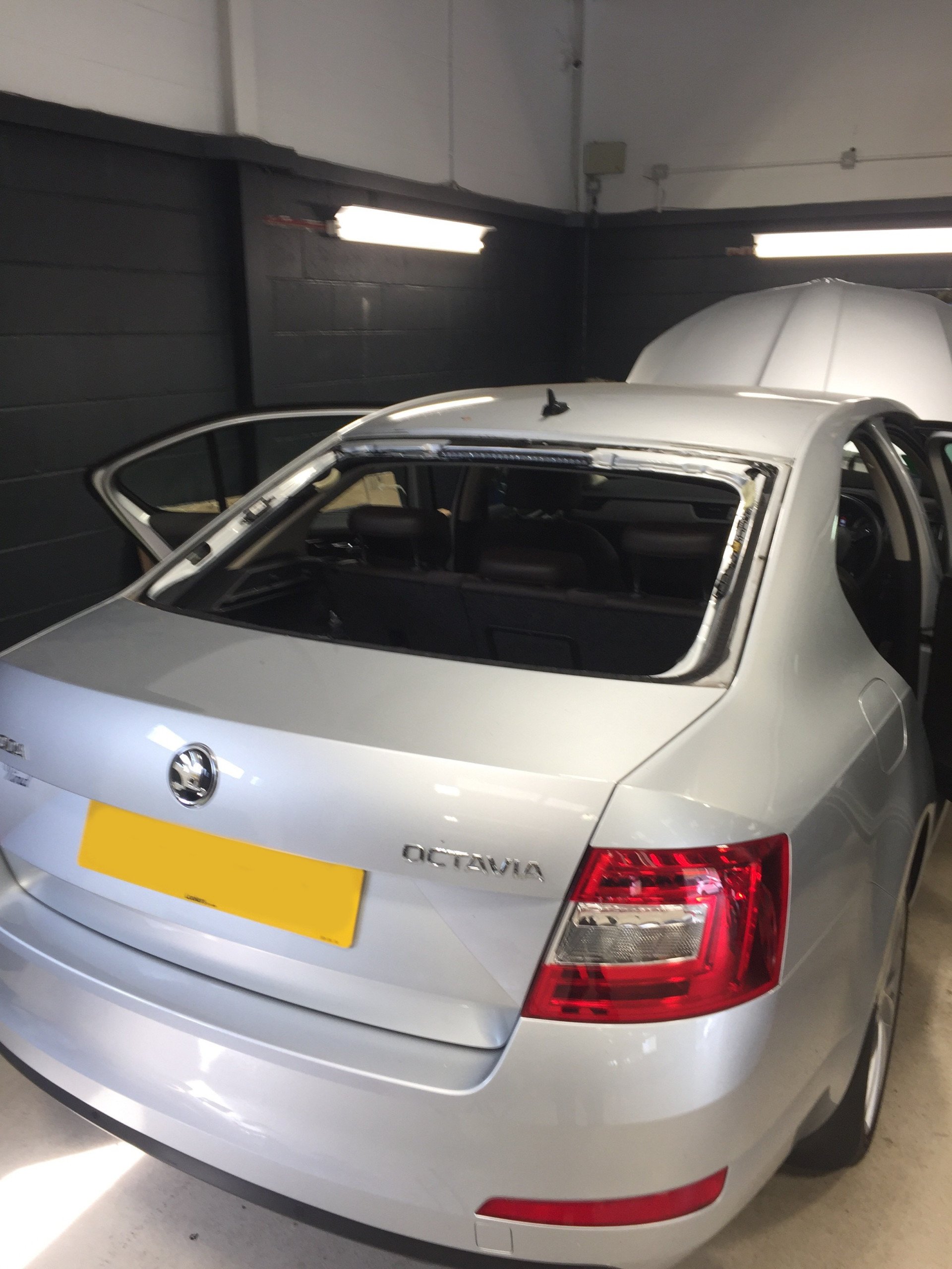 Windscreen replacements MCR Windscreens