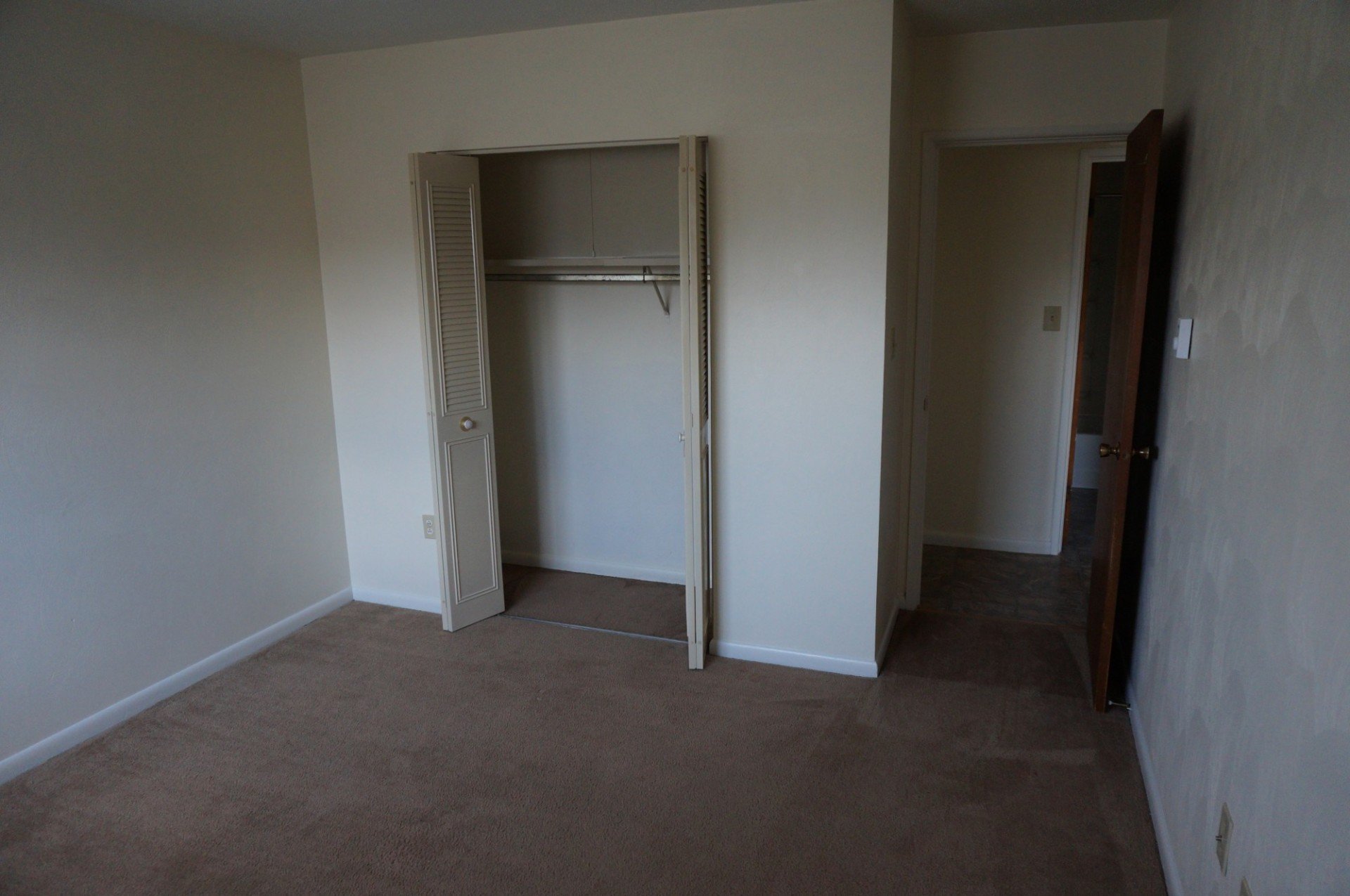 Lakeview Apartments Aspen Management