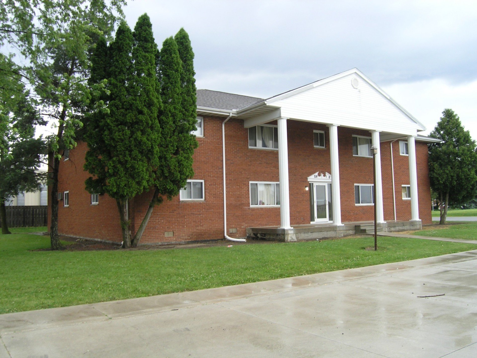 Arlington Place Apartments Aspen Management