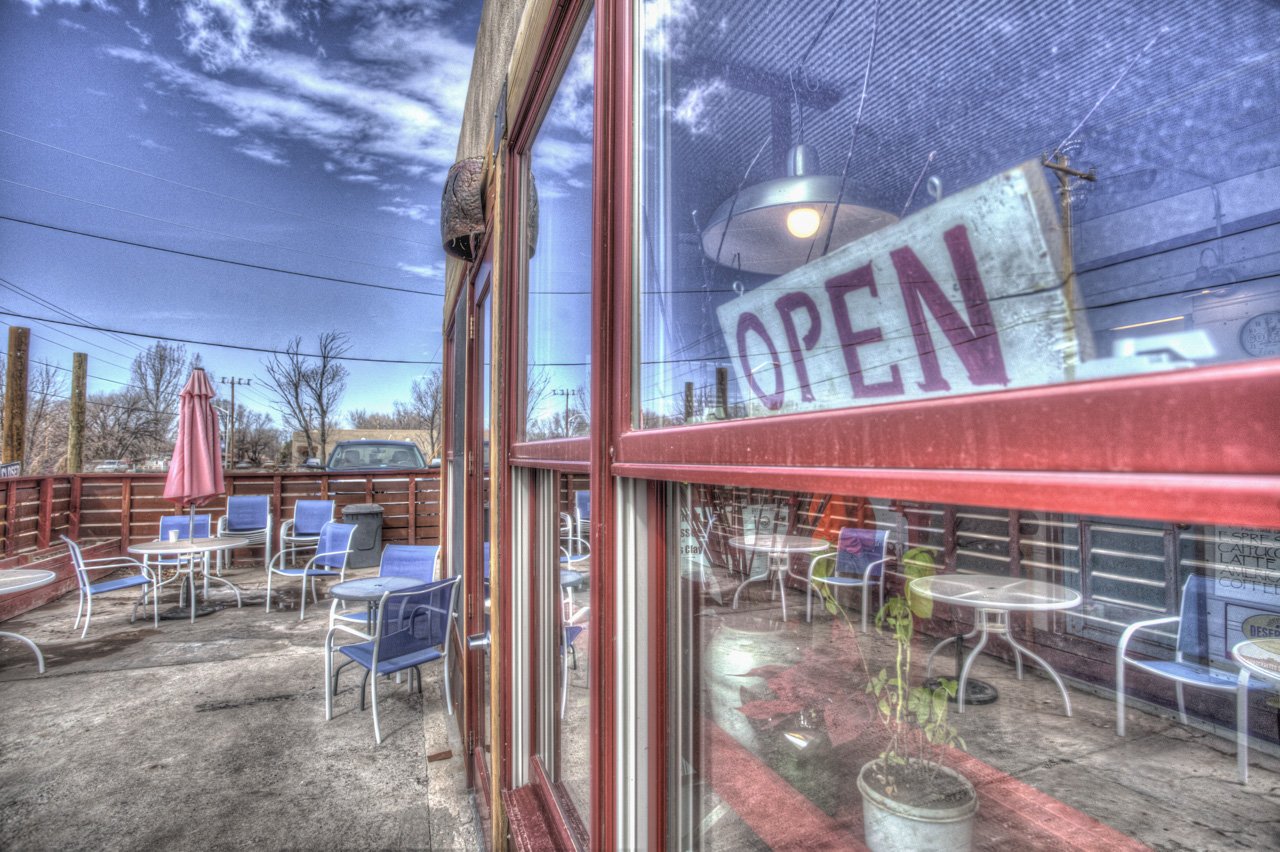 FRESH, AFFORDABLE, HEALTHY. DRIVE-THRU, DINE IN OR CARRY OUT