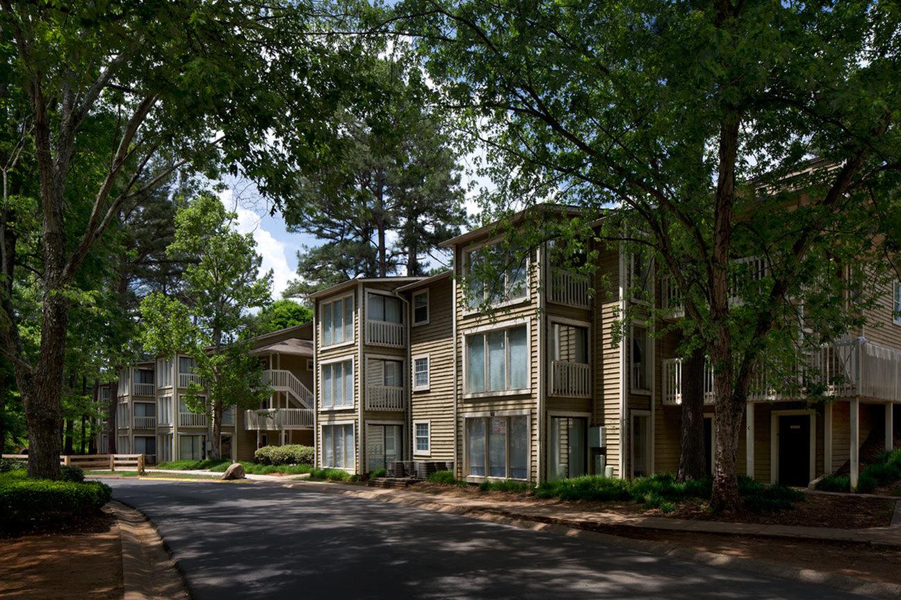 Gallery Roswell Creek Apartment Homes in Roswell, GA