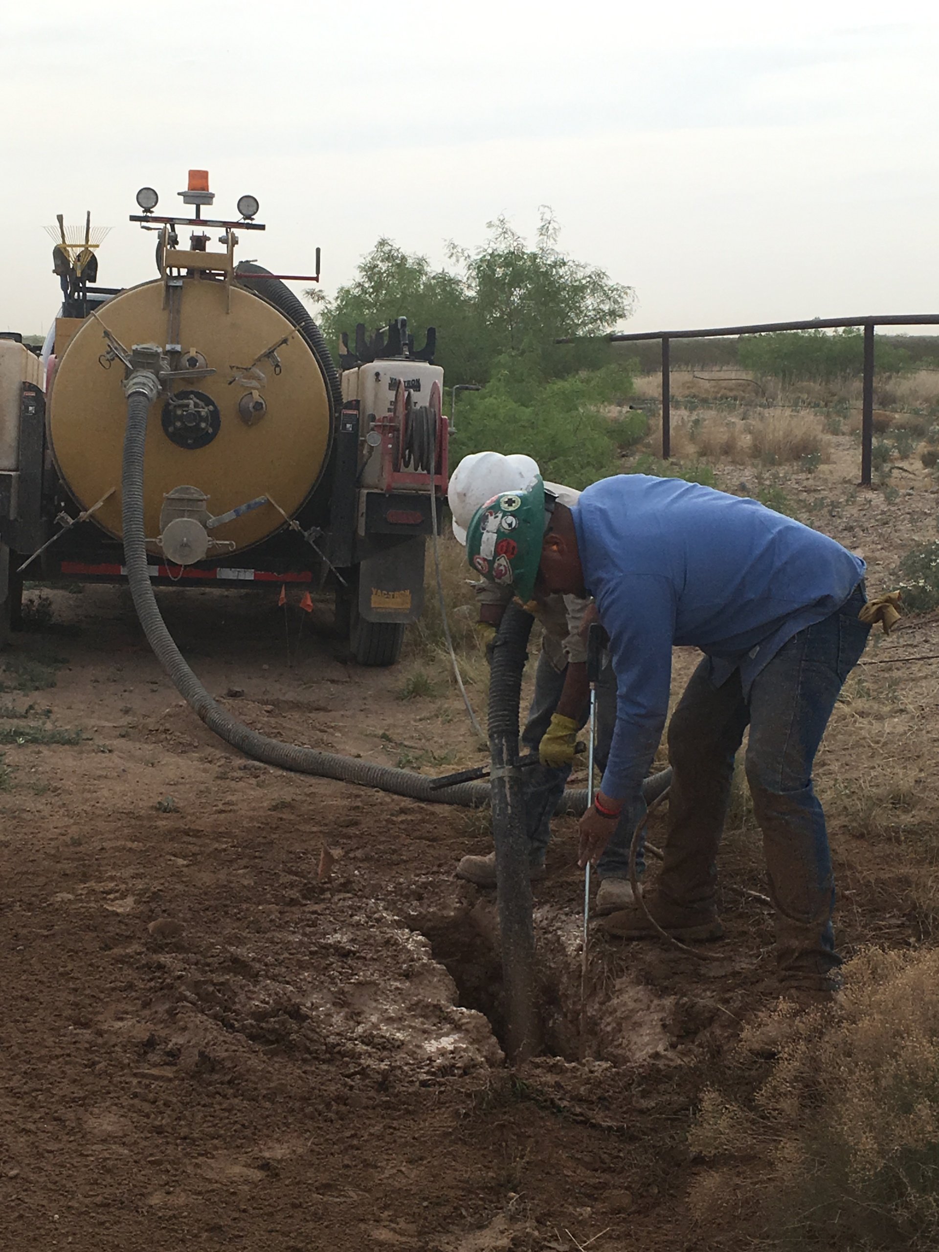 Hydrovac Excavation Houston, TX; Hobbs, NM & Artesia, NM Creek Pipe
