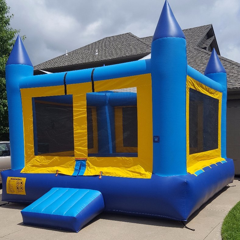Little Apple Inflatables - Ultimate Bounce's Manhattan Kansas Rentals