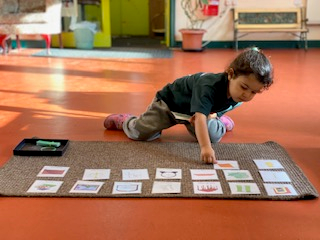 Montessori Curriculum | Little Acorns Montessori School