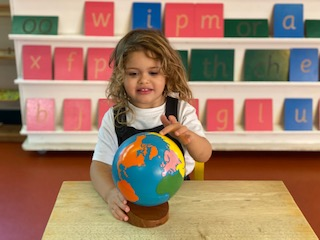 Montessori Curriculum | Little Acorns Montessori School