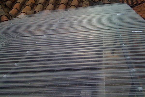 Construcción de techos para la industria y el hogar