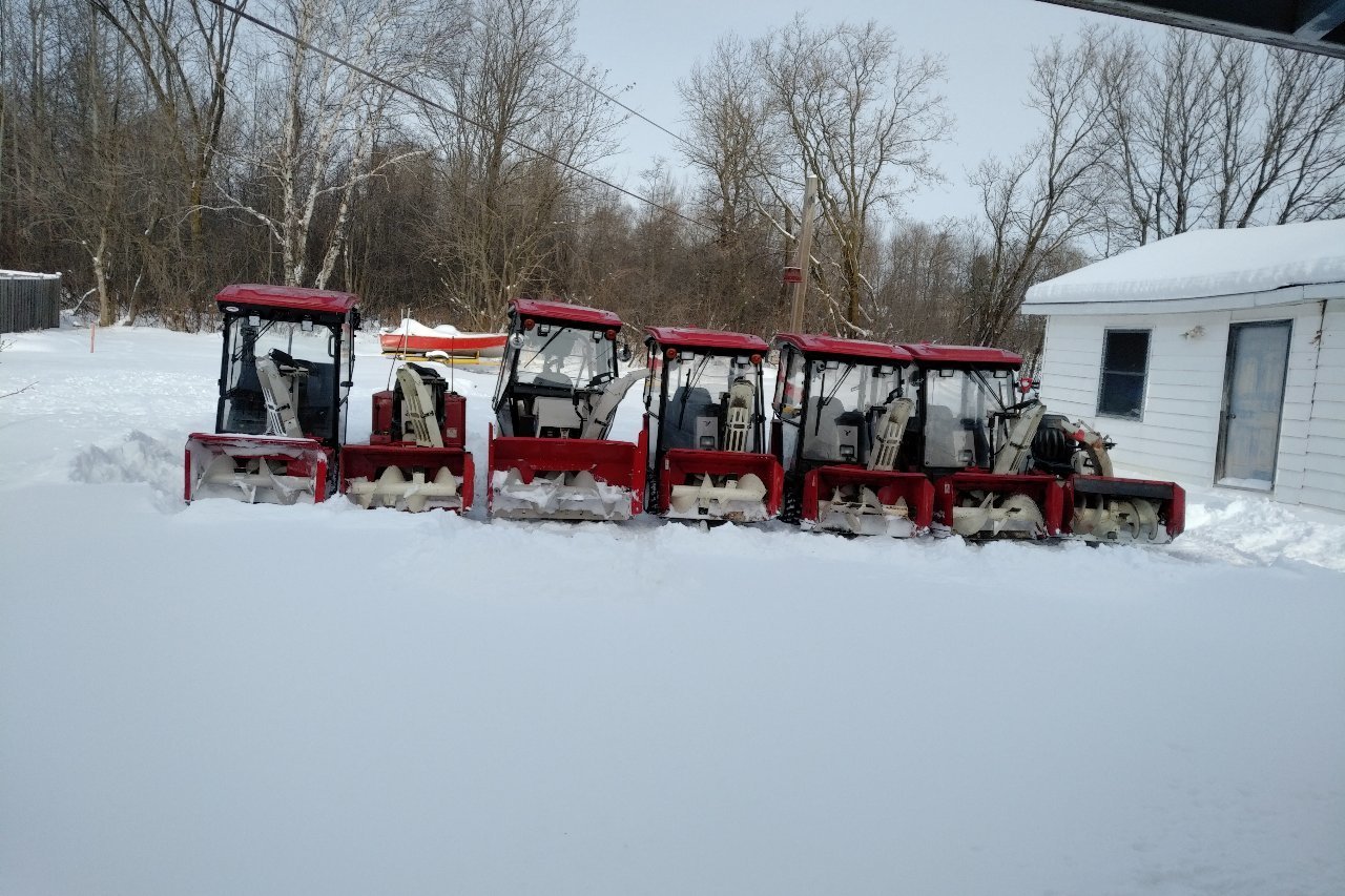 Residential Snow Blowing/Removal Service in Sault Ste Marie Topaz