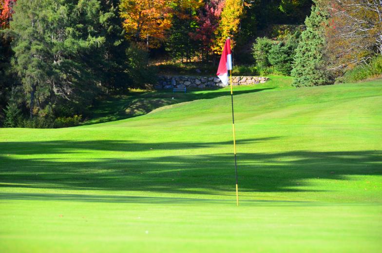 Golf Sainte Agathe, course description, nine holes, Laurentians