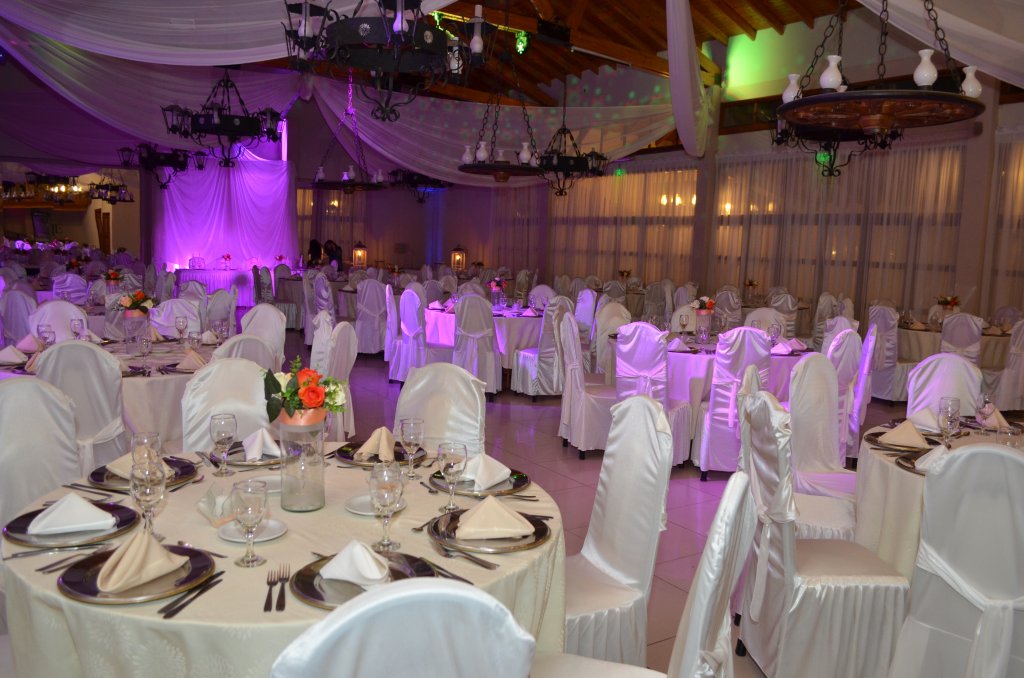 SALON DE FIESTAS NOCHE DE SUEÑOS