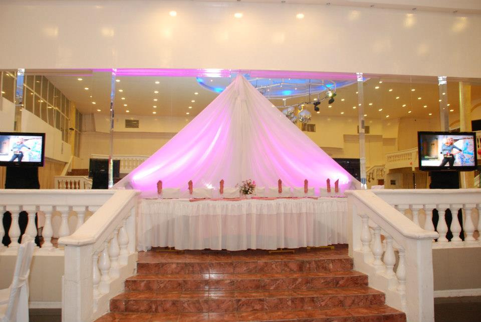 SALON DE FIESTAS NOCHE DE SUEÑOS