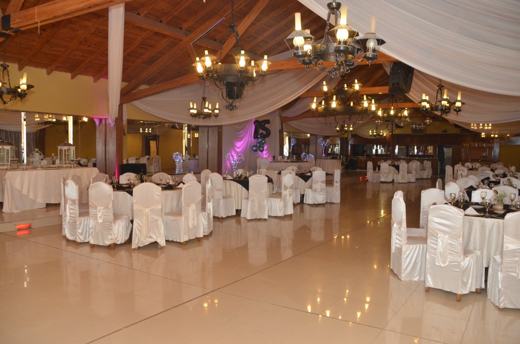 SALON DE FIESTAS NOCHE DE SUEÑOS