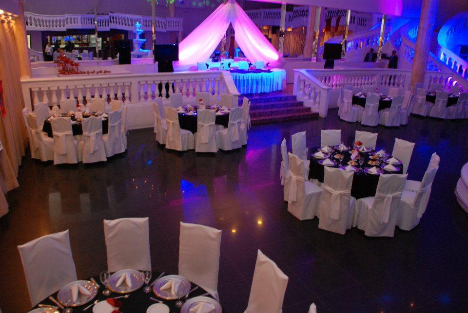 SALON DE FIESTAS NOCHE DE SUEÑOS