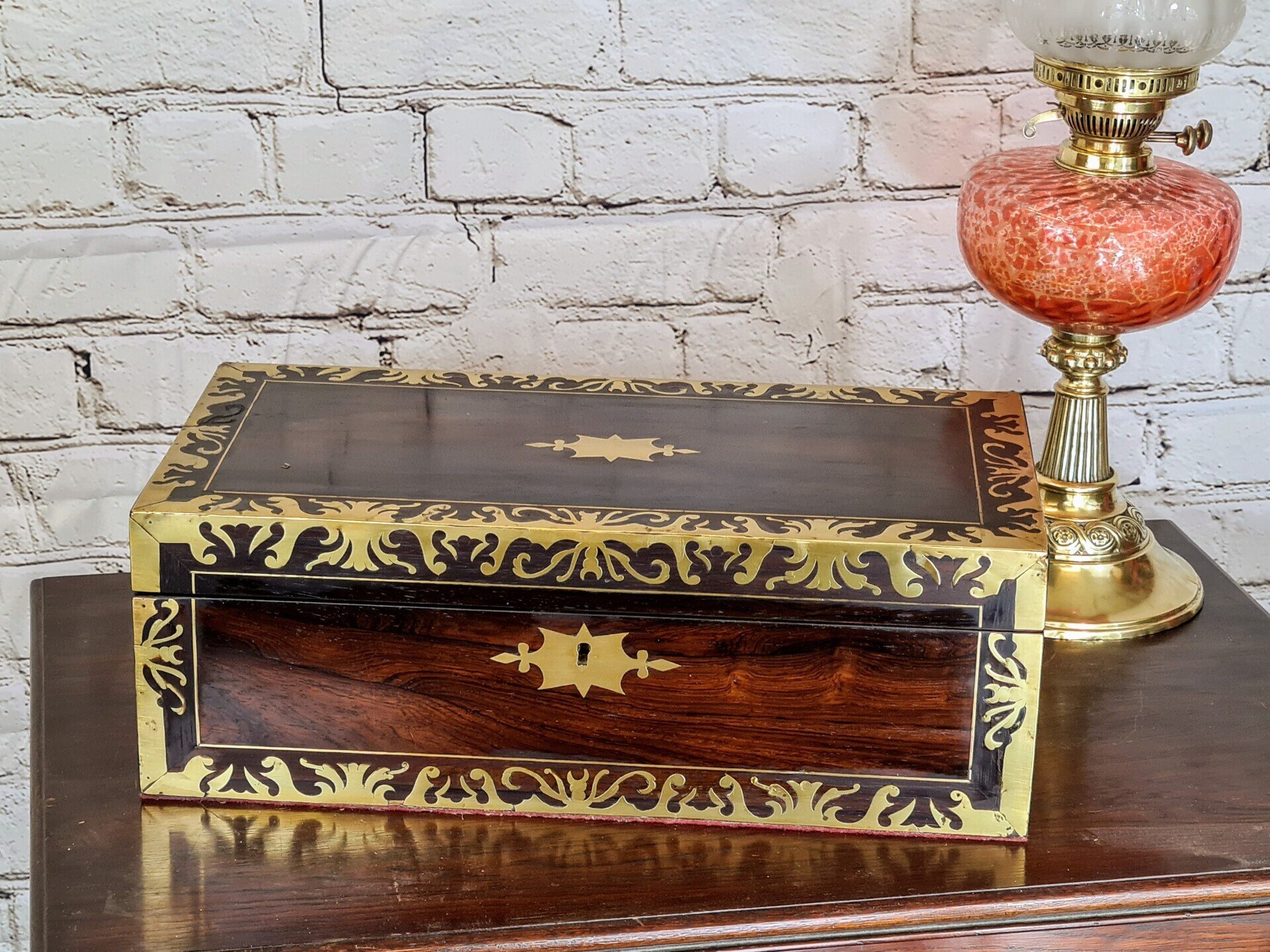 Home Sell Your Antiques Free Antique Valuation West Sussex