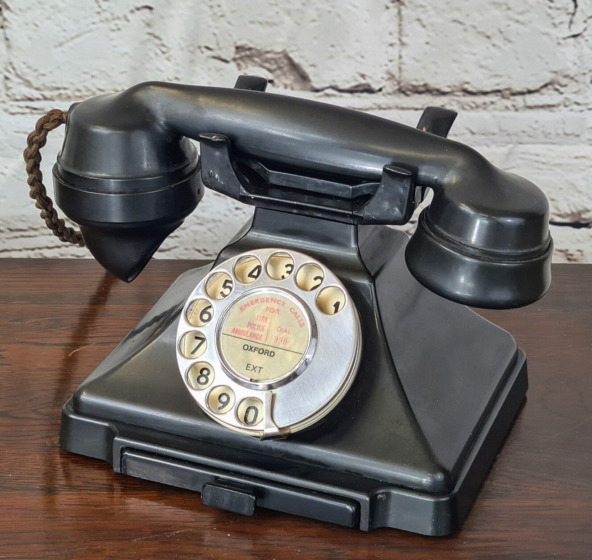 Home Sell Your Antiques Free Antique Valuation West Sussex